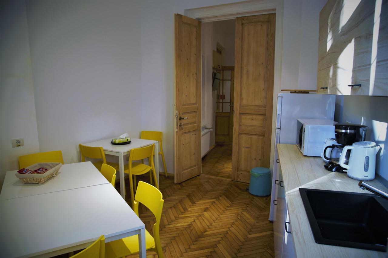 Bread&Breakfast Hostel Βουκουρέστι Εξωτερικό φωτογραφία